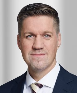 Prof. Dr. </br>Dirk Uwer